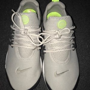 Nike Presto Shoes Grey/Lime Green